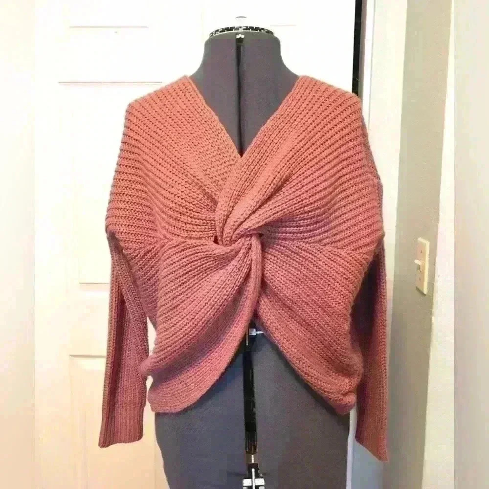 FULL CIRCLE TRENDS BLUSH PINK KNIT TOP MEDIUM
